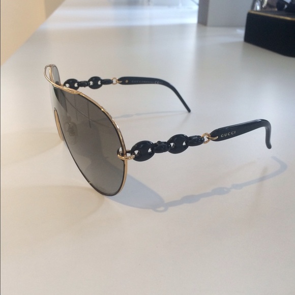 Gucci sunglasses brand new!!