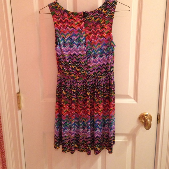 patterned dress - Picture 3 of 3