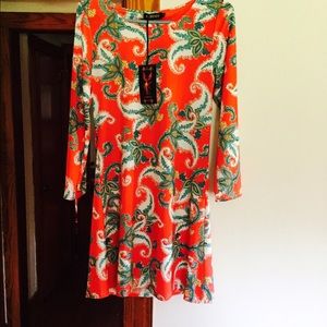 Dress/top. It will fit a medium & large build.