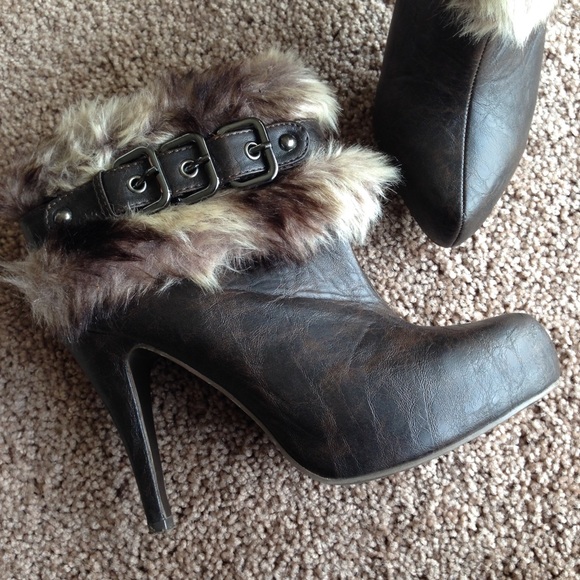 Brown Fux Fur Boots