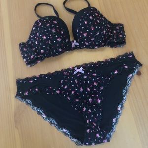 VS Body by Victoria Bra and Panty