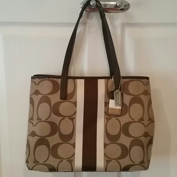 Coach Handbags - Coach Tote!