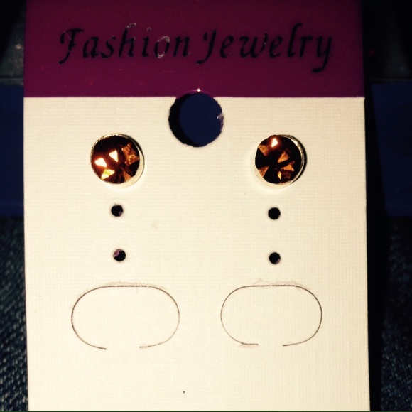 🌟 Brand New Crystal Gold Plated Stud Earrings!!!