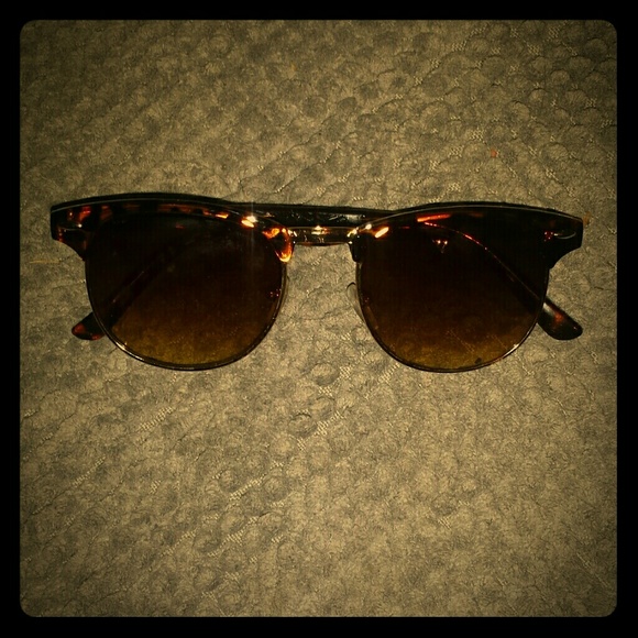 Vintage style sunglasses