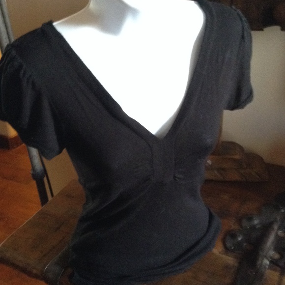 📌DEREK HEART BLACK TOP📌 - Picture 4 of 4