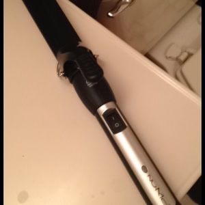 NuMe curling wand oval shap