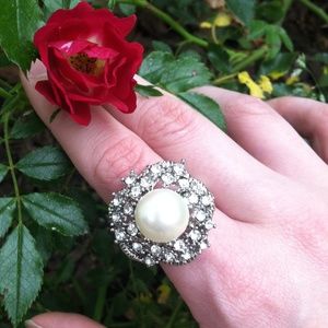 •Pearl ring•
