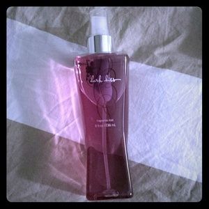Bath and body dark kiss spray