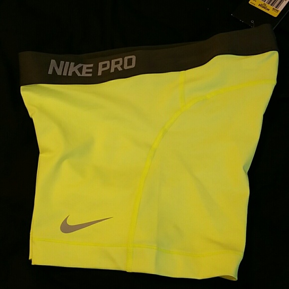 ❌sold❌ Nike Pro Shorts - Picture 2 of 3
