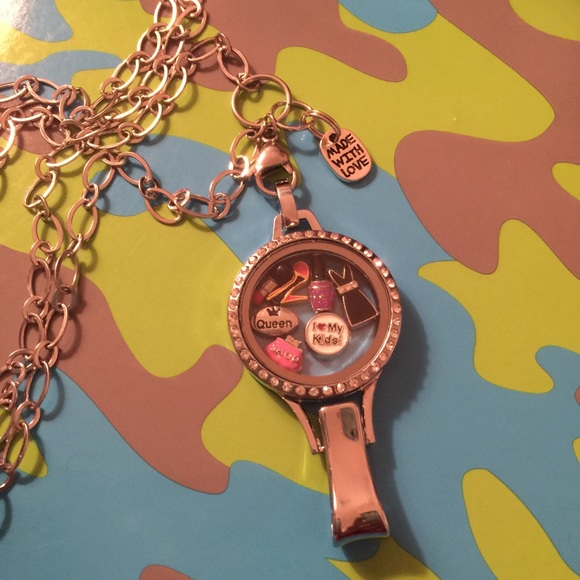 Floating Locket Laynard