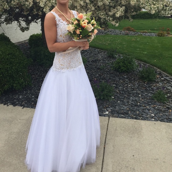 Prom dress - Picture 1 of 4