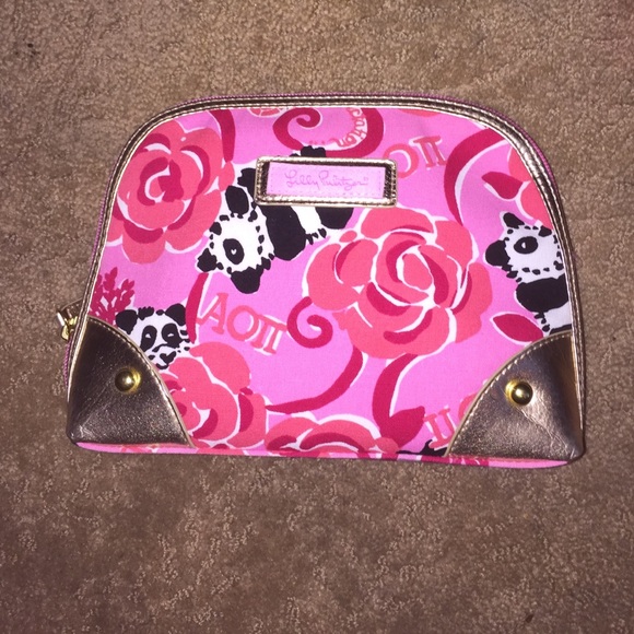 Lilly Pulitzer Clutches & Wallets - Lilly Pulitzer Make-Up Bag