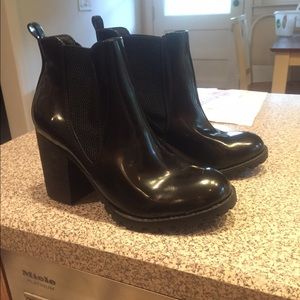 STEVE MADDEN Lyonn booties