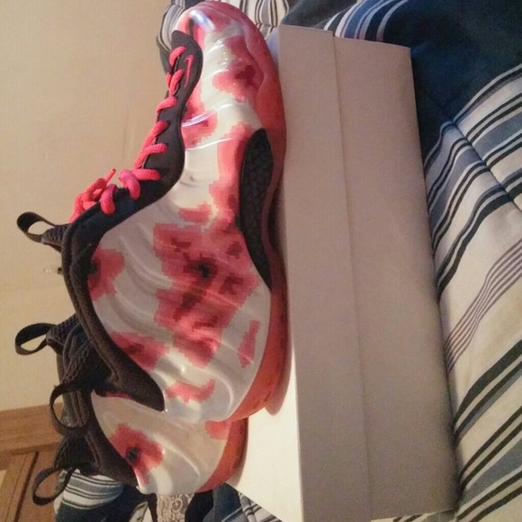 Nike foam postie one prm