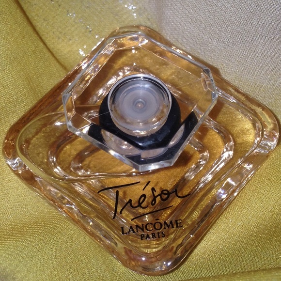 🎀SOLD🎀 Lancome Tresor Perfume Mini