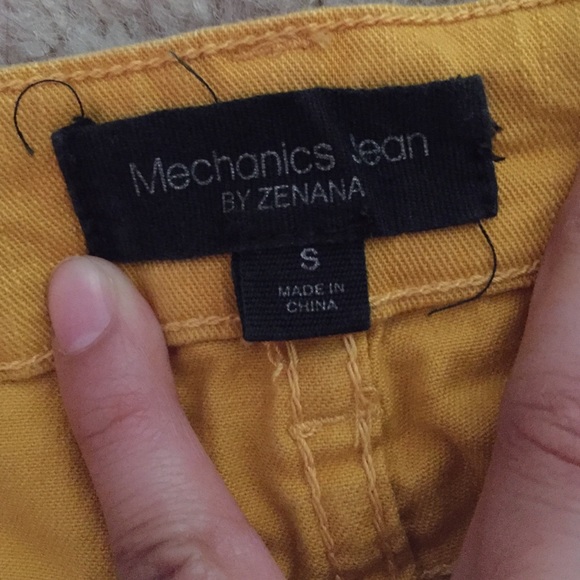 Mustard color shorts - Picture 3 of 3