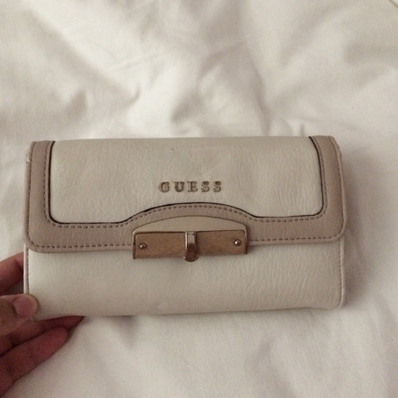 Guess wallet