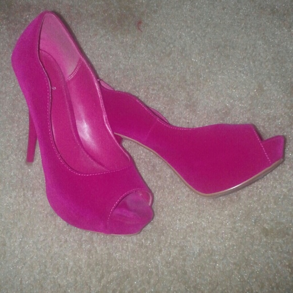 DONATED!!Hot pink Suede high heel - Picture 1 of 4