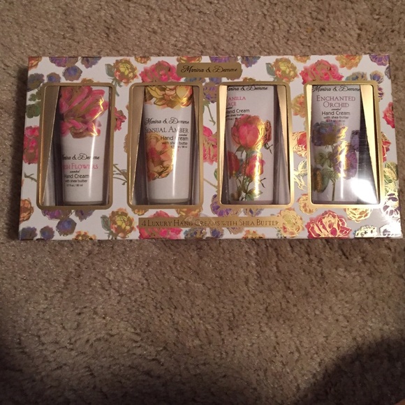Lotion set - Picture 1 of 2