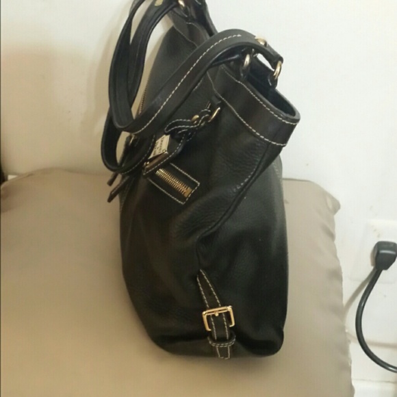 bourke black single women Buy women's dooney & bourke black purdue boilermakers large slim wristlet from the official purdue boilermakers store purdue fans buy women's dooney & bourke black purdue boilermakers large slim wristlet and get low flat rate shipping on your entire order. bourke black single women Buy women's dooney & bourke black purdue boilermakers large slim wristlet from the official purdue boilermakers store purdue fans buy women's dooney & bourke black purdue boilermakers large slim wristlet and get low flat rate shipping on your entire order.
