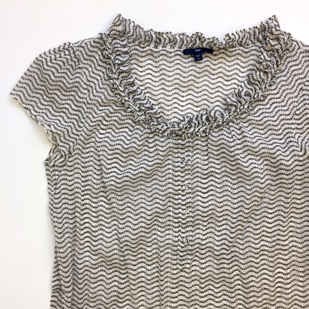 GAP | Geometric Print Top - Picture 2 of 7