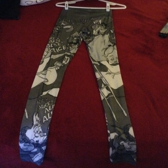 Alice in wonderland leggings