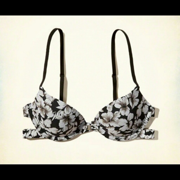 Hollister bra