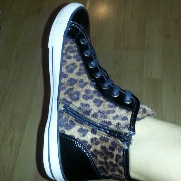 ALDO Shoes - Women also sz.38 /sz.8 sneaker brand new