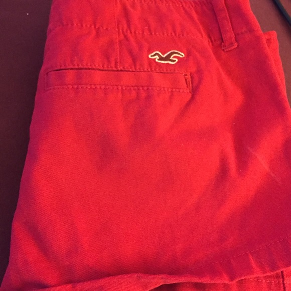 Read Hollister shorts - Picture 3 of 3