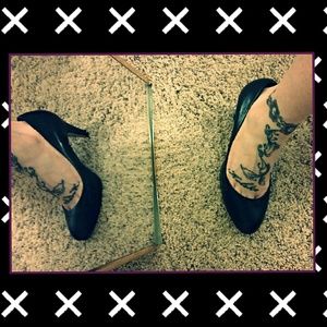 Nine West cute black pumps