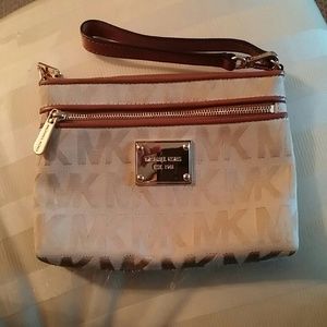 Wristlet