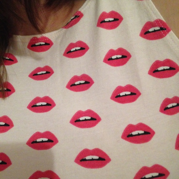American Apparel lip print cropped tank