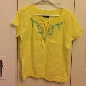 Lemon yellow top