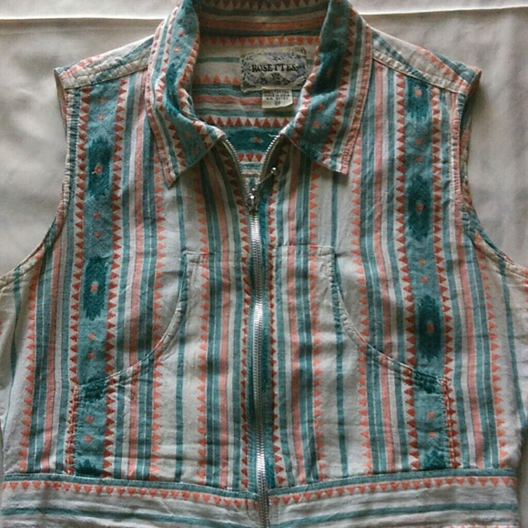    Other - Cropped printed vest