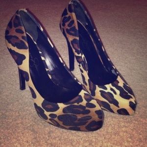 Jessica Simpson. Heels.