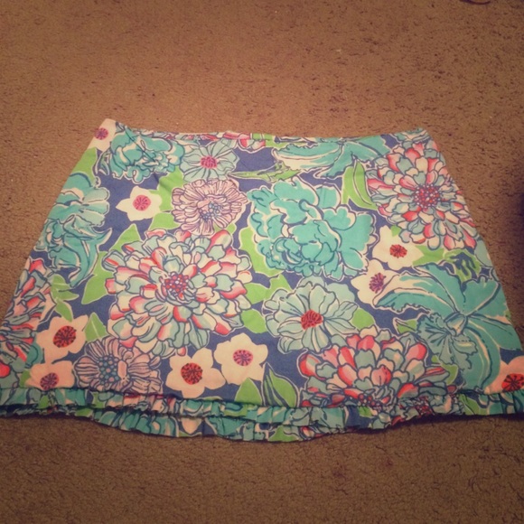 Beautiful Lilly Pulitzer skirt!