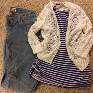 Lot of 3 women girl outfit/jeans size 4