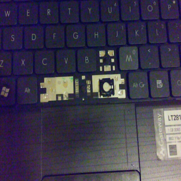 GATEWAY mini laptop - Picture 2 of 4