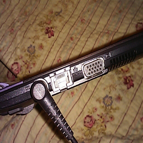 GATEWAY mini laptop - Picture 4 of 4