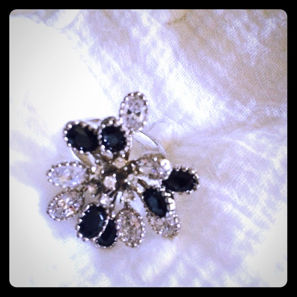 Beauty blue & white flower ring it's amazing - Picture 1 of 3