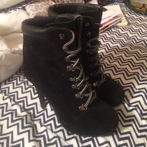 Black ankle high boots; excellent condition!!