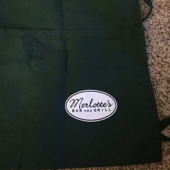 Merlotte's bar & grill apron