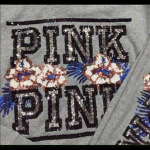 🎯ISO🎯 the pants that match this hoodie!!!