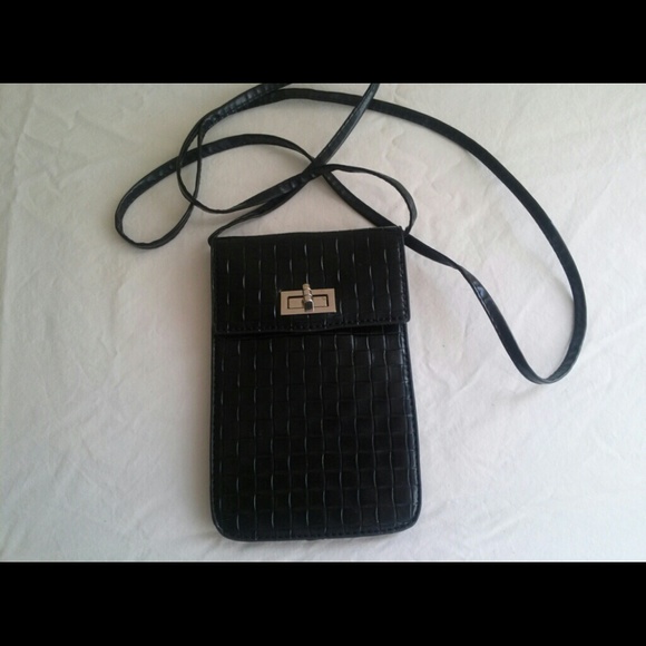 Black cross body purse