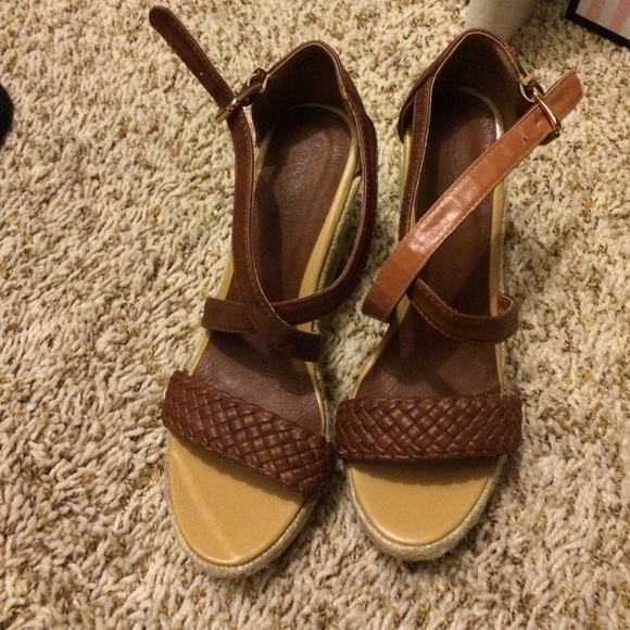 New Francesca Wedges