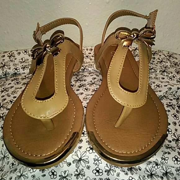 Sandals - Picture 2 of 3