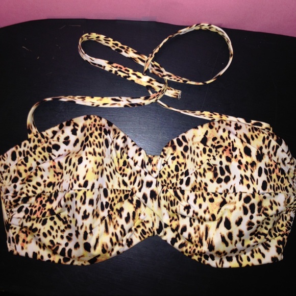 💥💥VICTORIA SECRET SWIM TOP💥💥