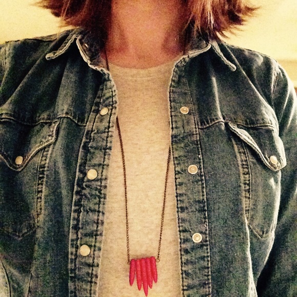 ❌ SOLD ❌ Red stone necklace and matching earrings