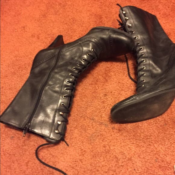 Covington Women's Black Leather Fashion Boot