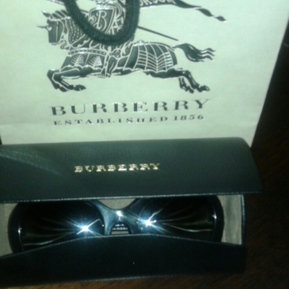 Glasses - Picture 4 of 4